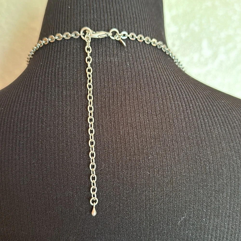 Premier Designs Zebra jewelry set - Picture 3 of 4